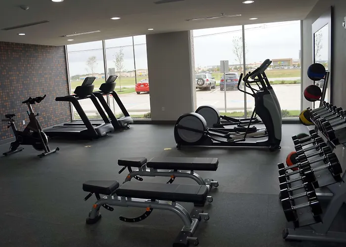 La Quinta Inn & Suites Dfw West-Glade-Parks