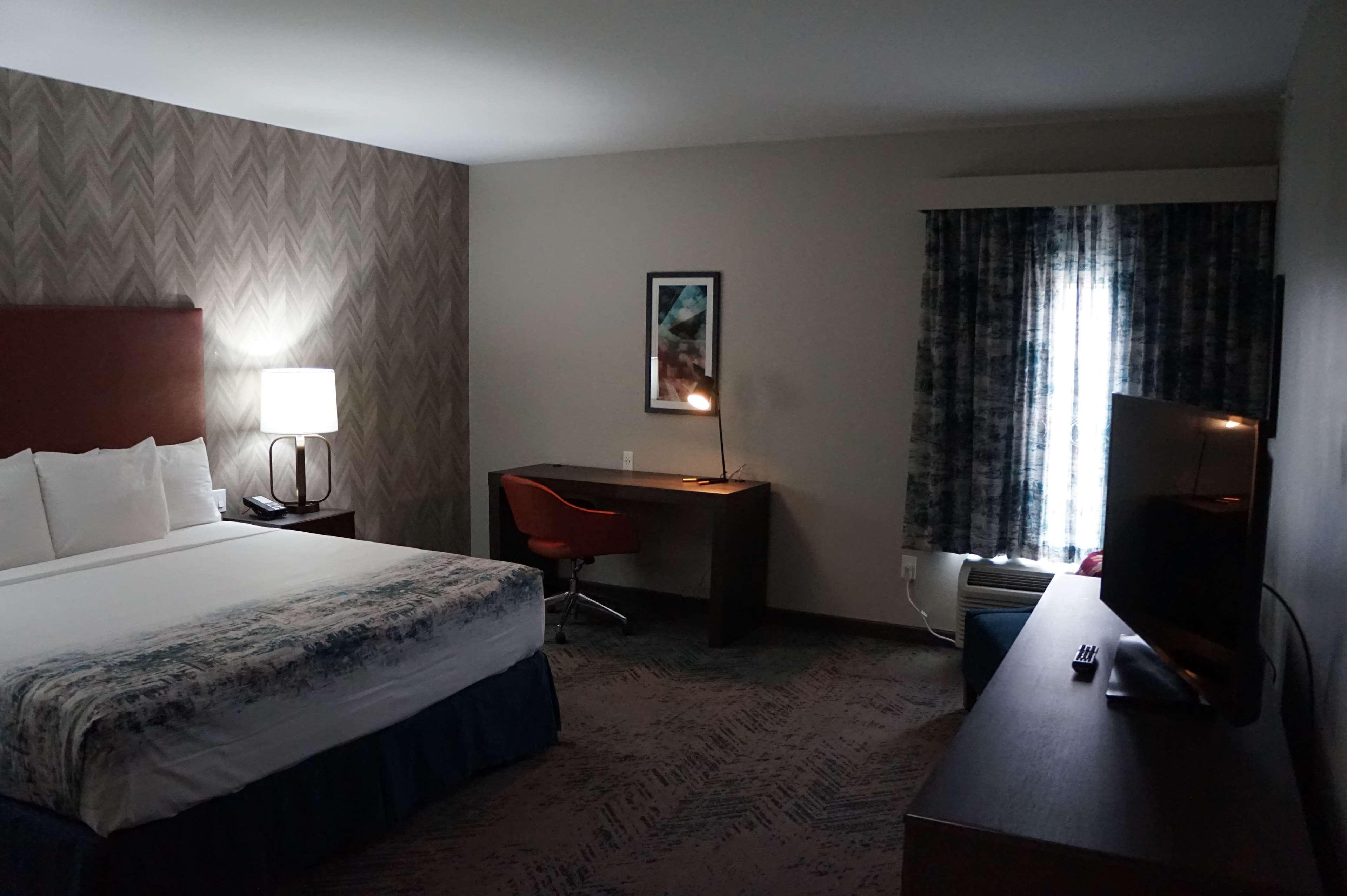 La Quinta & Dfw West-glade-parks 2*