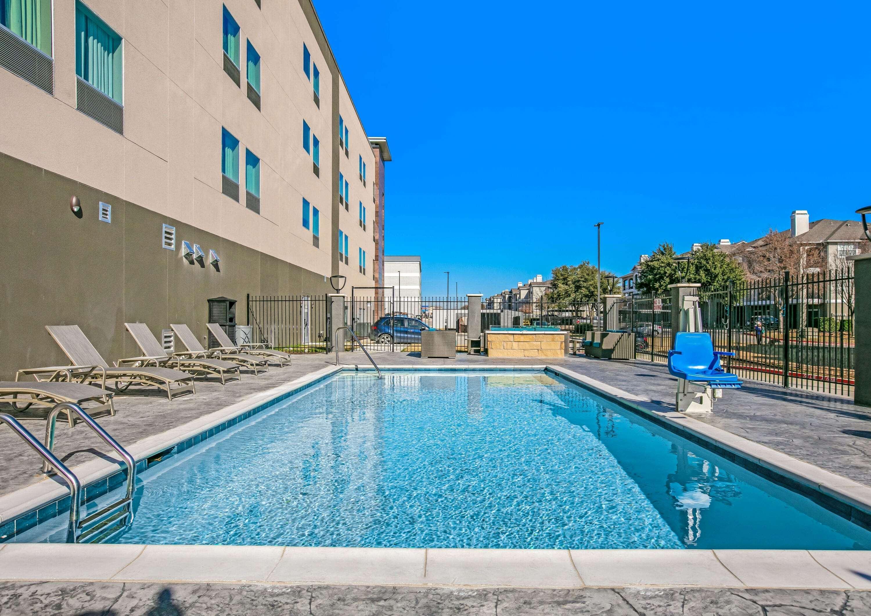 La Quinta & Dfw West-glade-parks 2* Euless