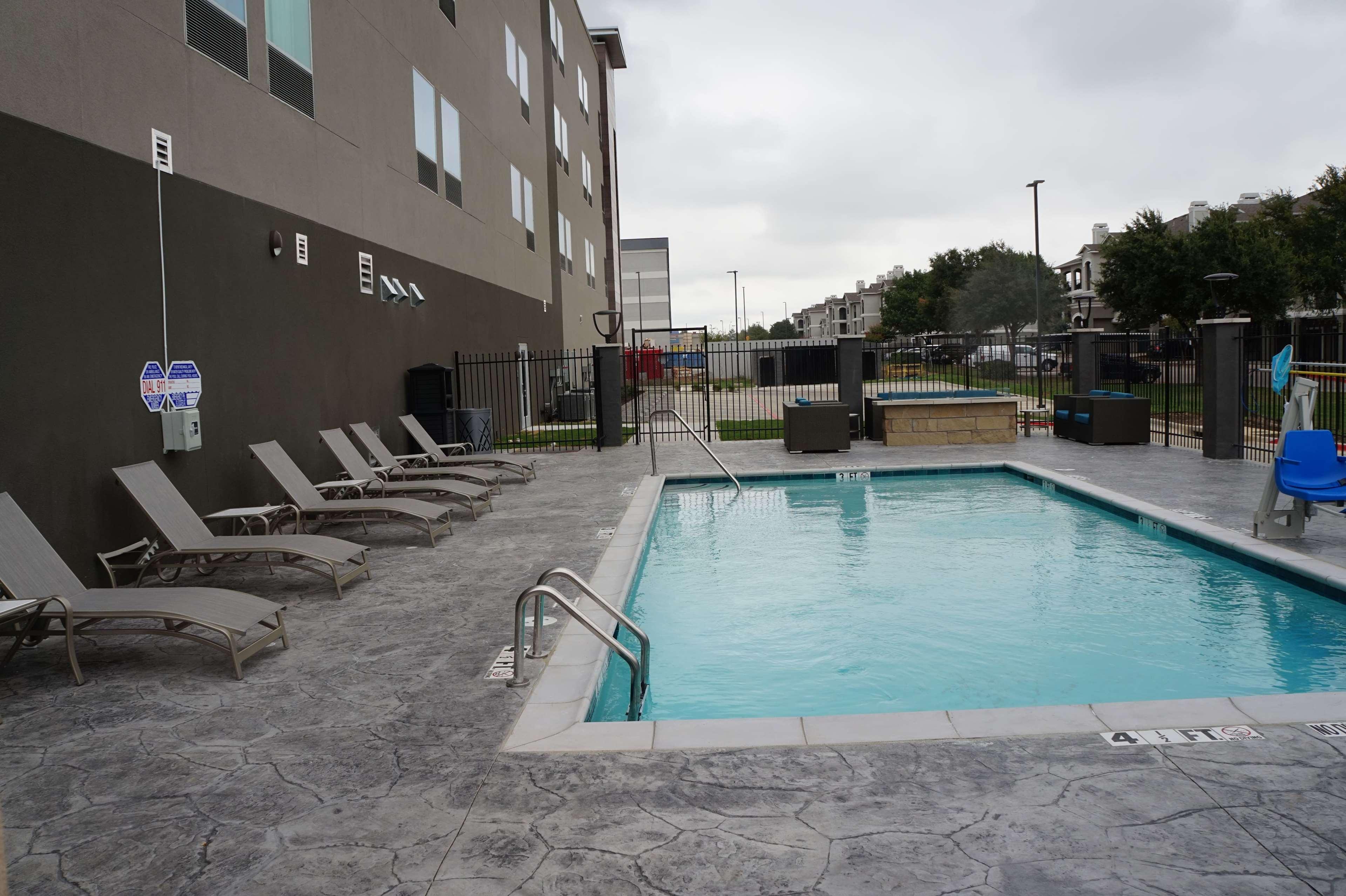 La Quinta & Dfw West-glade-parks 2*