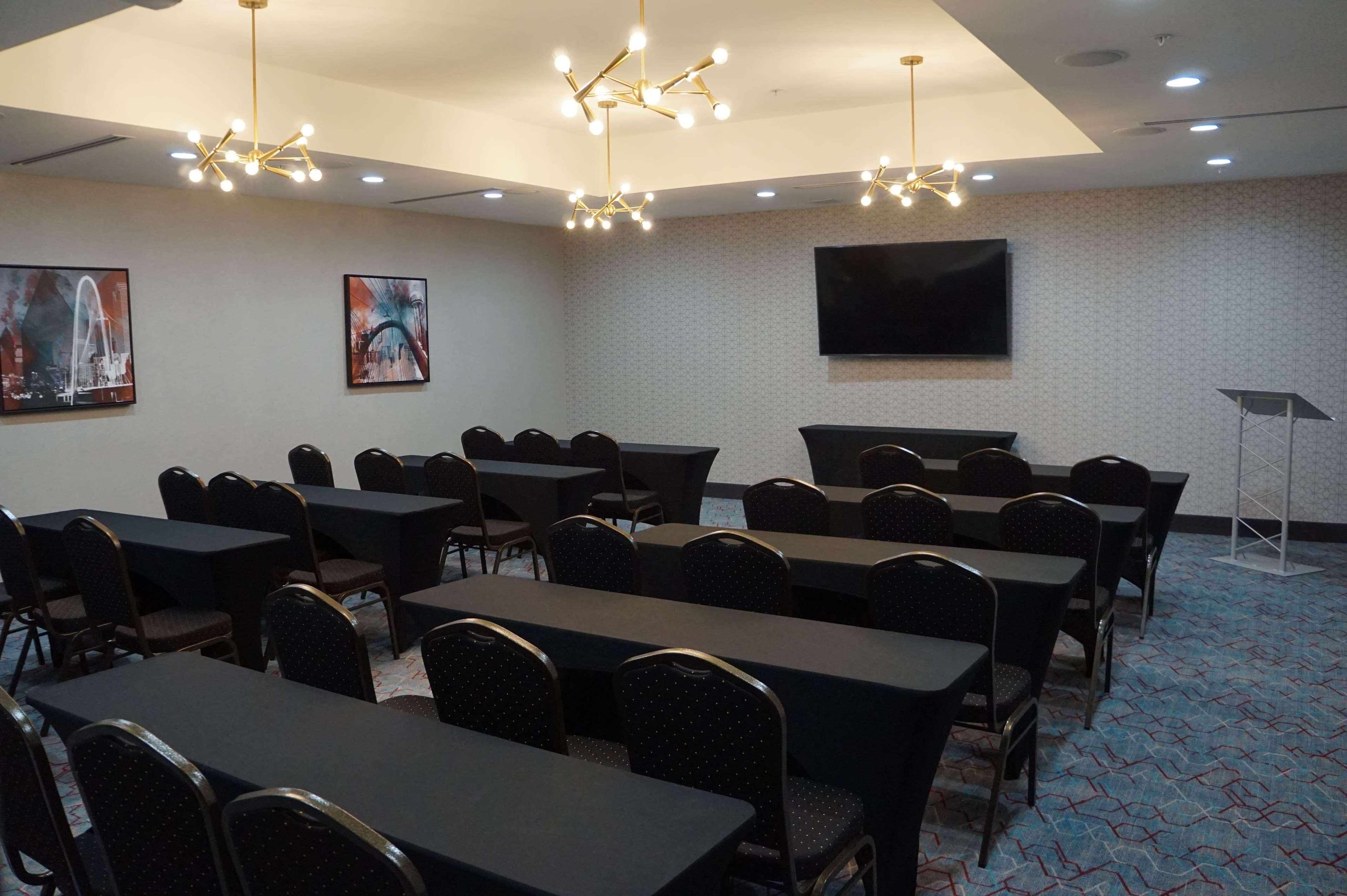 La Quinta & Dfw West-glade-parks Hotel